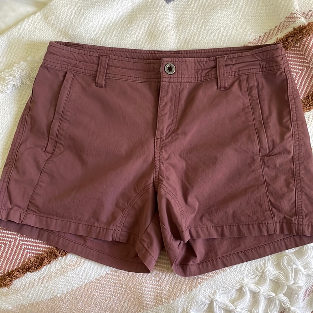 Kuhl Shorts, sz 8, Rose/Red, Mid-Rise, 4" inseam